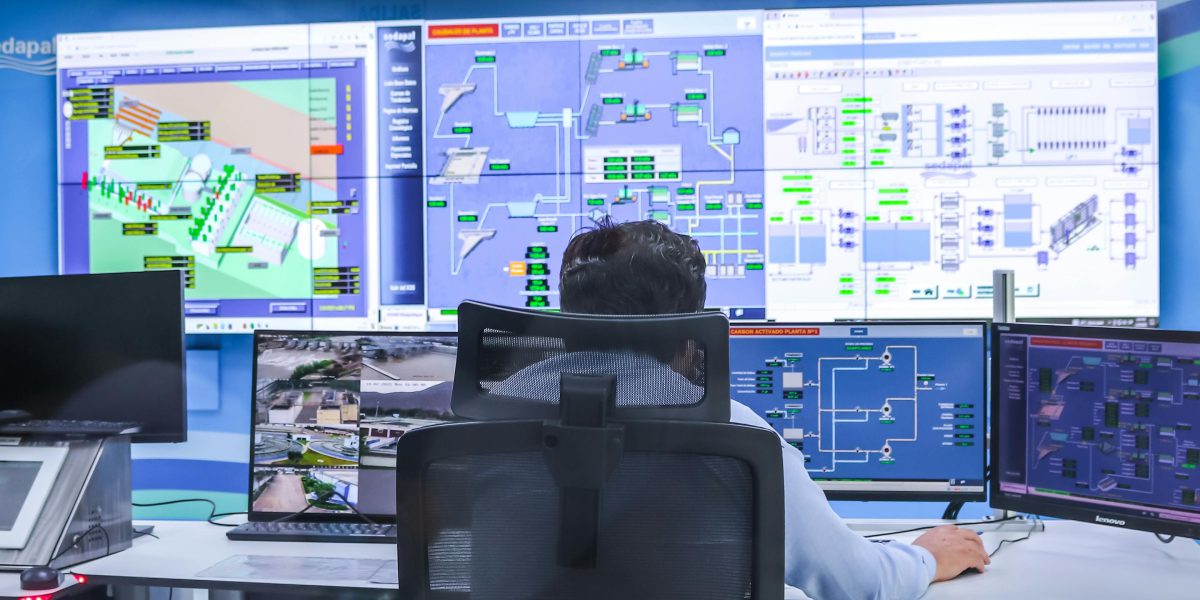 AI Monitoring Tools That Catch Hallucinations Before They Harm Your Business