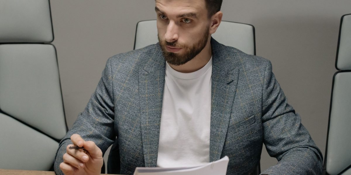 Leaders grapple with important decisions, highlighting the critical need for verified information to avoid costly AI hallucinations.